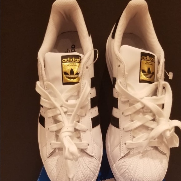 Adidas shoes - Picture 1 of 3